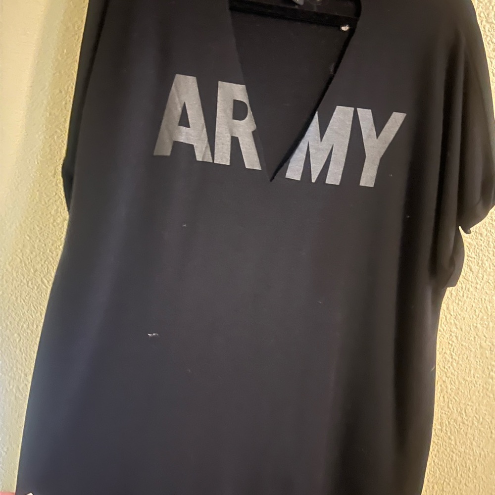 Forever 21 Black Graphic Tee